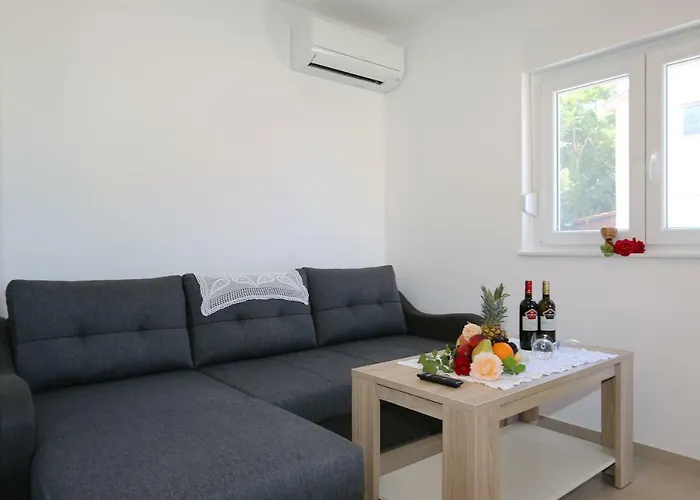 Apartments Maric-Hlapa